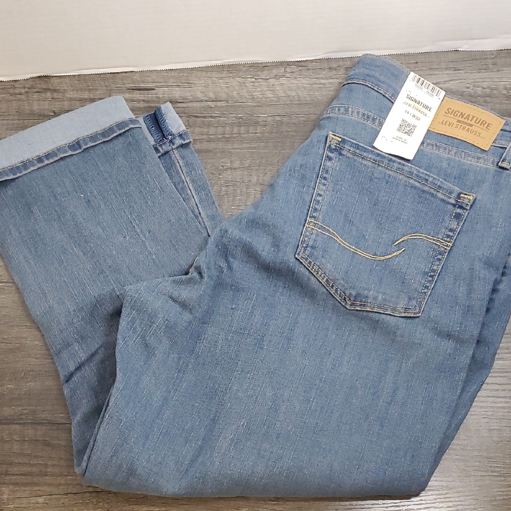 Levi's Relaxed Fit Denim Jeans in Classic Blue